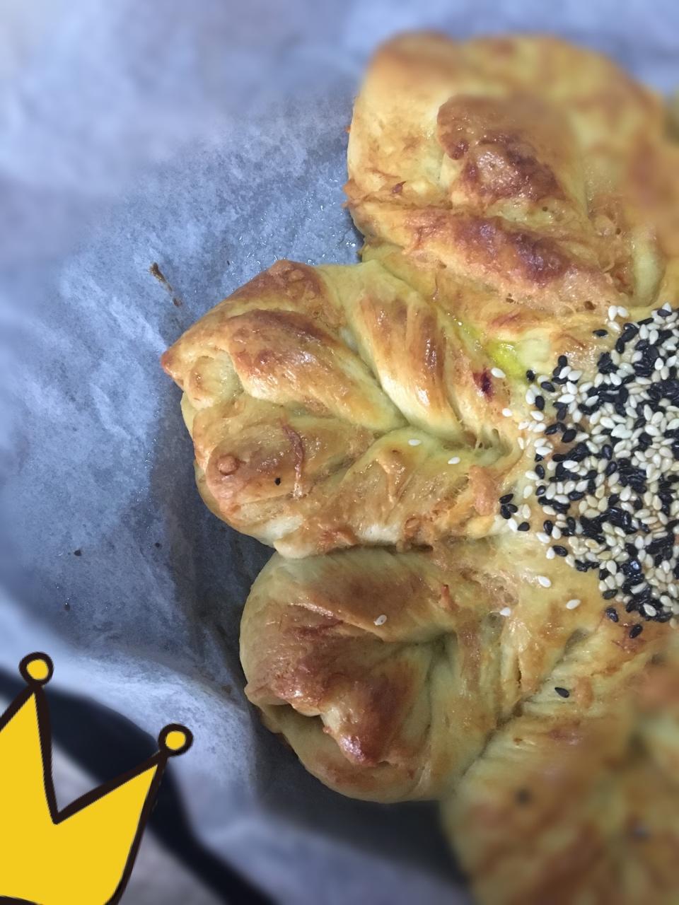 太阳花肉松面包