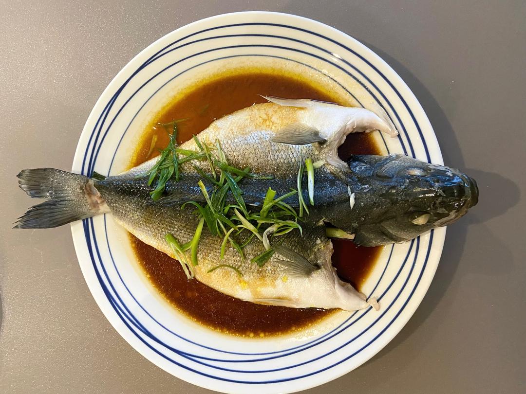 粤式清蒸海鲈鱼 Seabass的做法