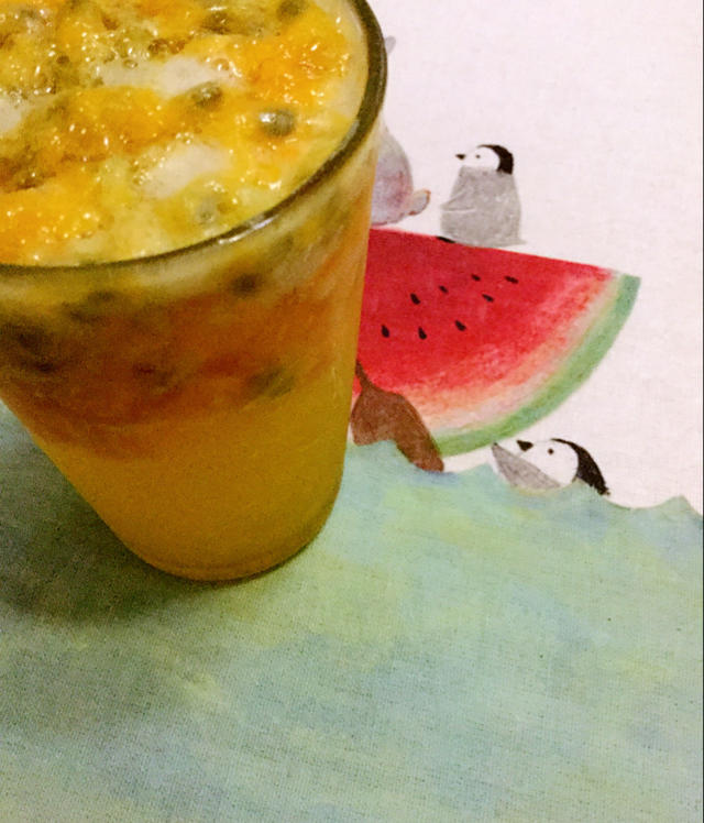 芒果百香果苏打