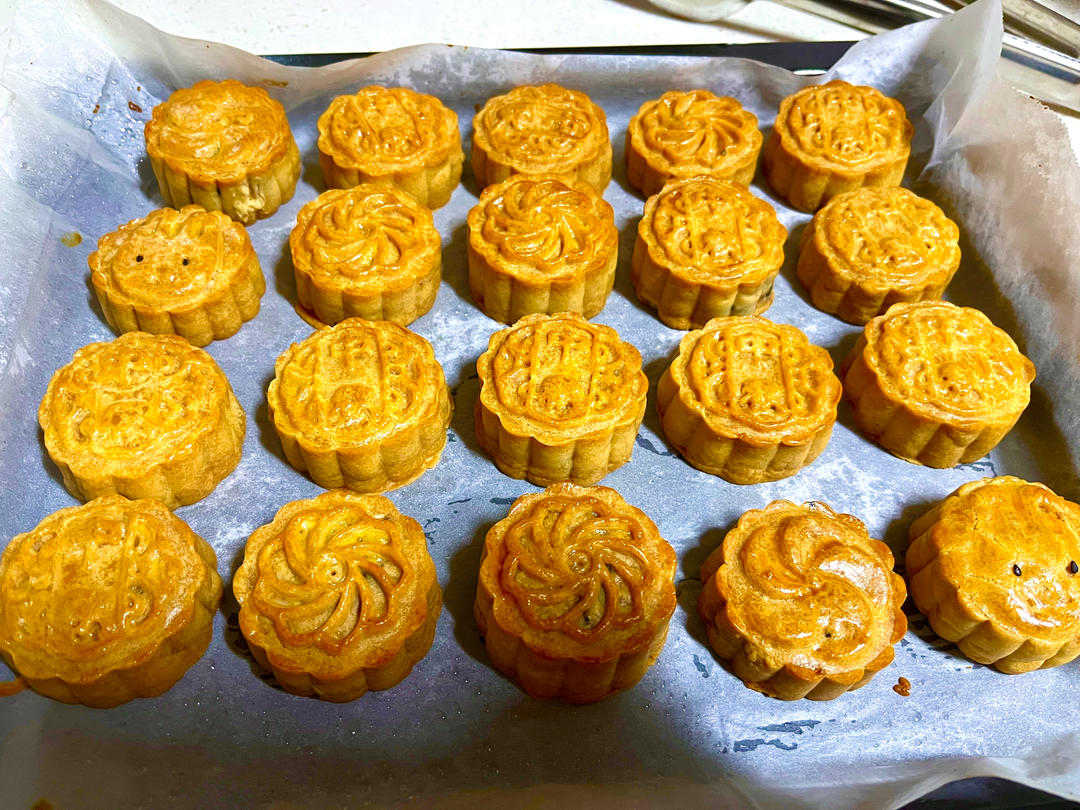 自制月饼简易版（蜂蜜代替糖浆）