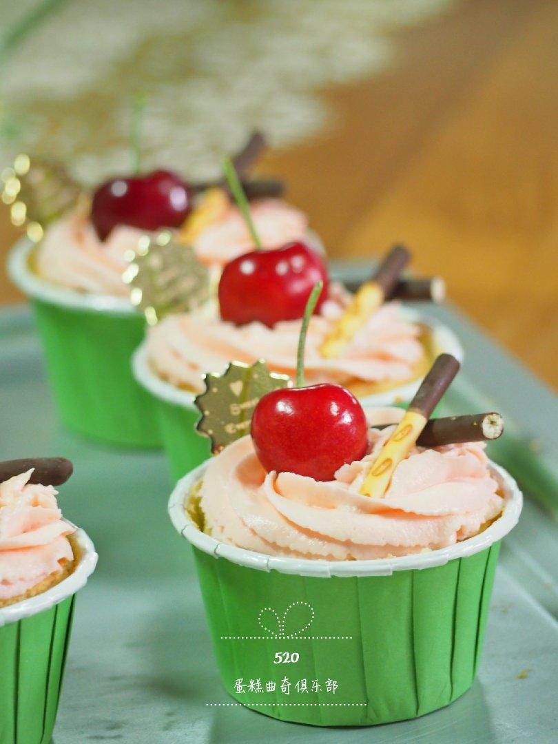 戚风小纸杯蛋糕