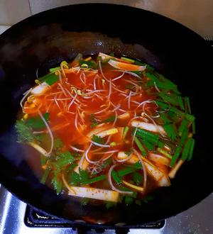 酸汤牛肉火锅的做法 步骤7