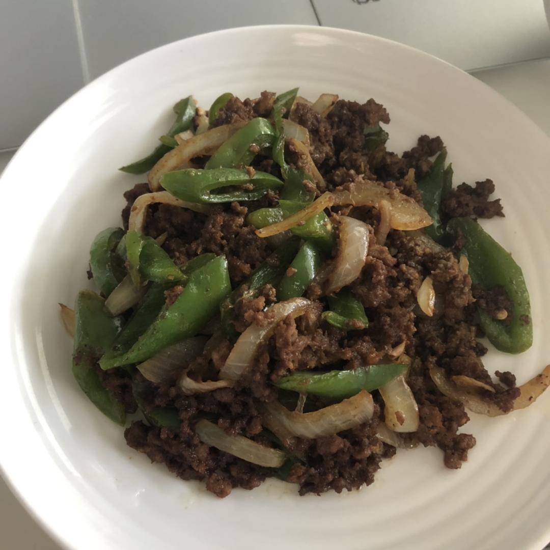 青椒洋葱炒牛肉