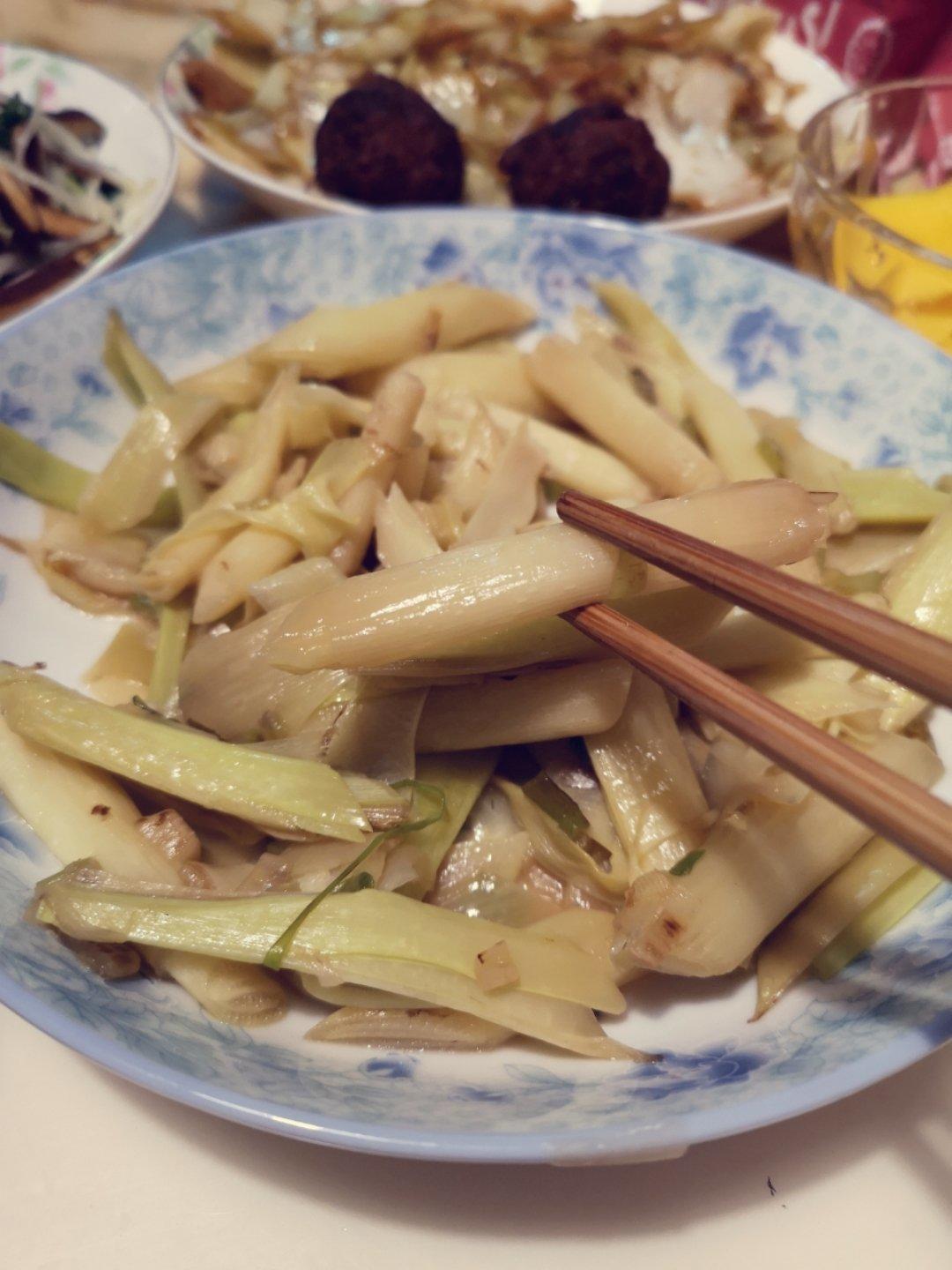清炒蒲菜