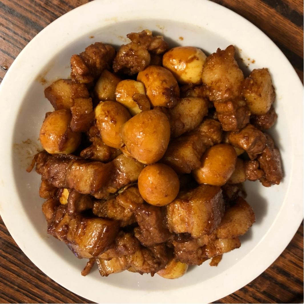 卤蛋红烧肉