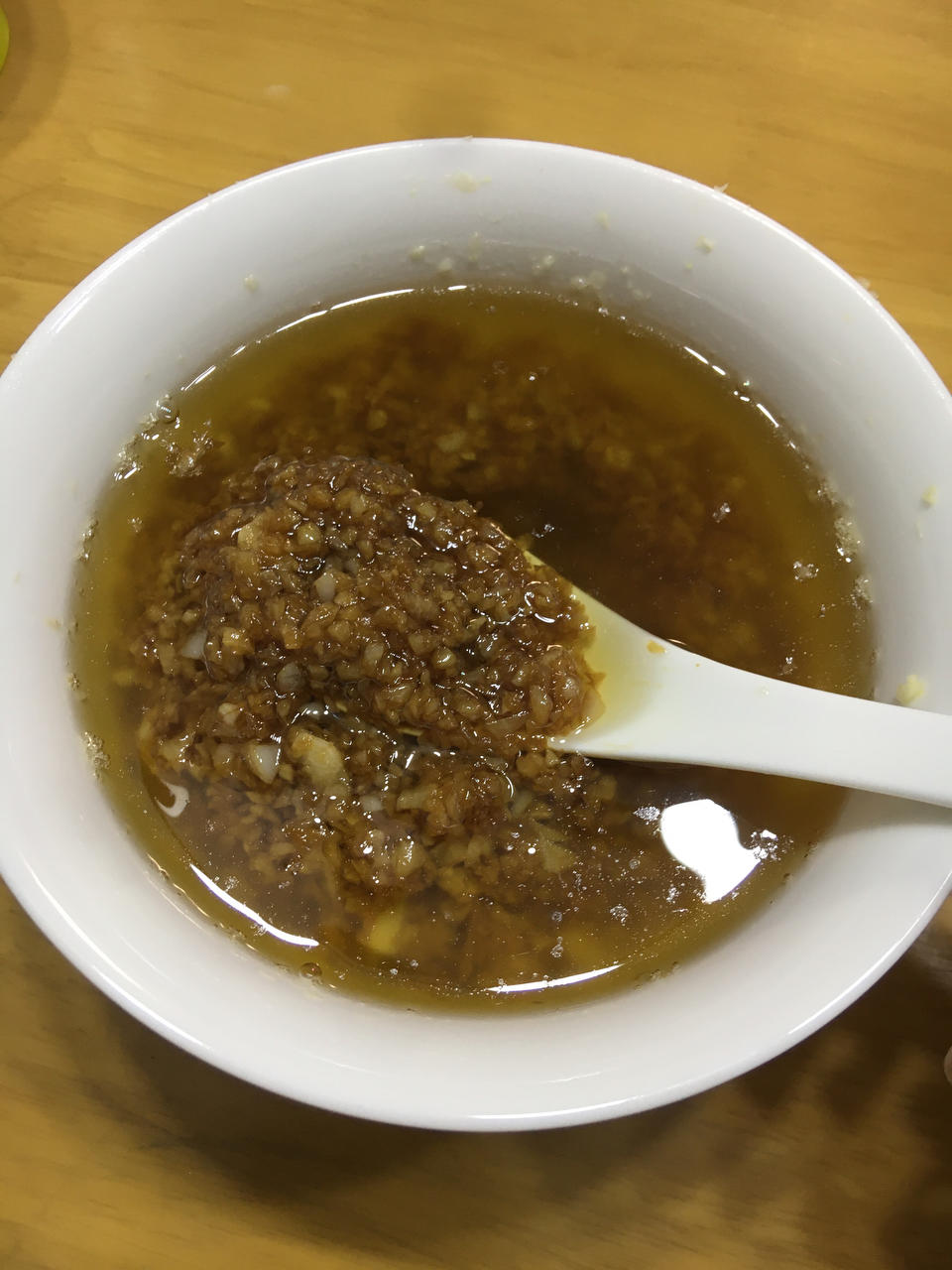 这是我迄今吃过的最好吃的蒜蓉酱，因为添加了特别的配方