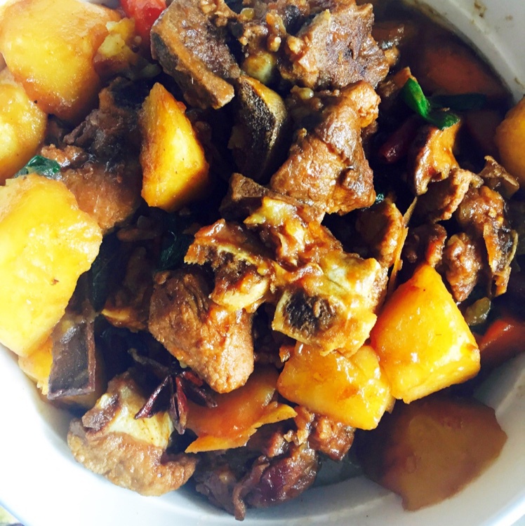 土豆炖排骨