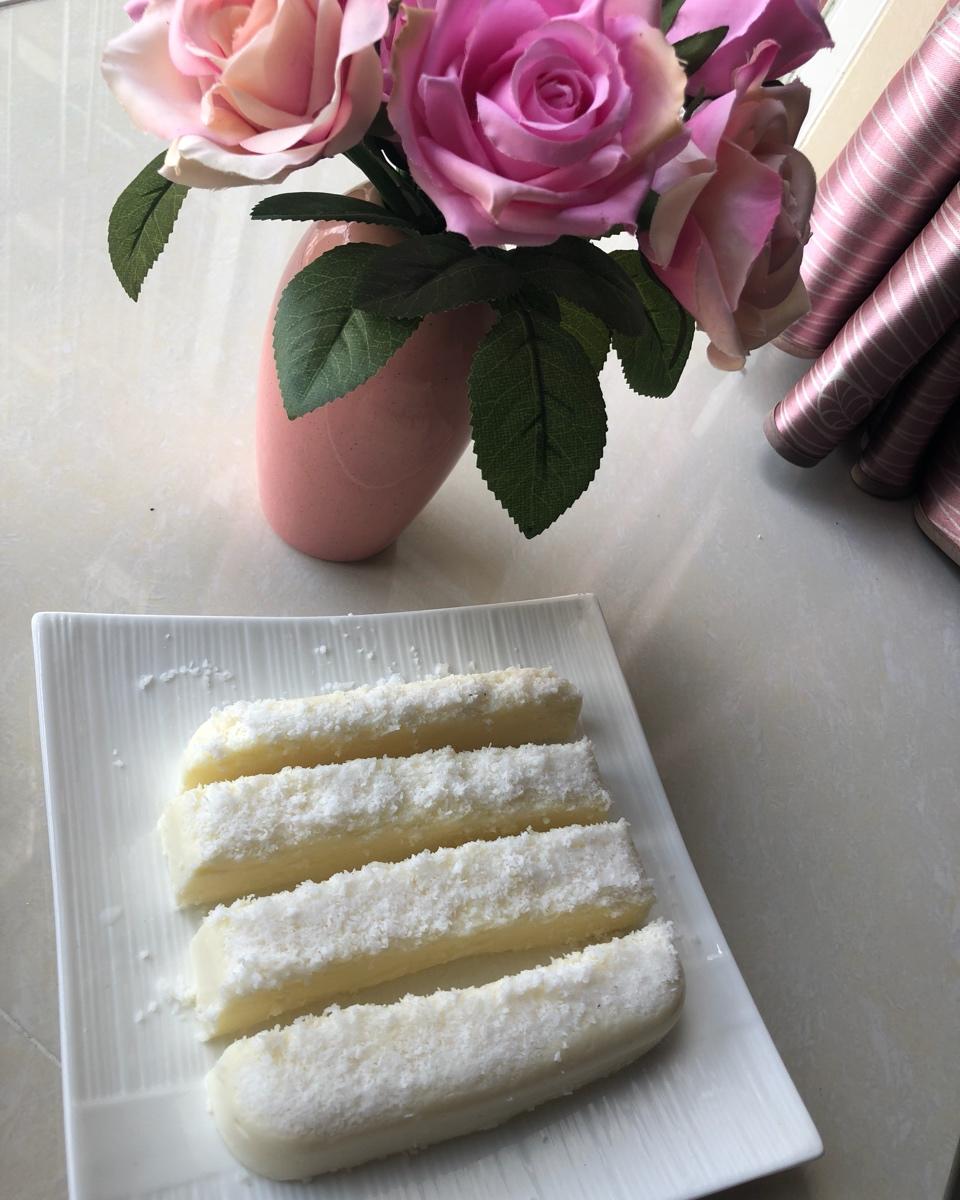 完胜85度C牛奶椰丝小方