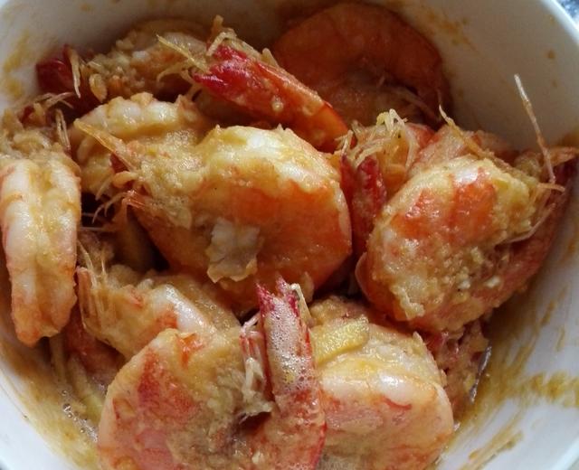咸蛋黄焗基围虾的做法