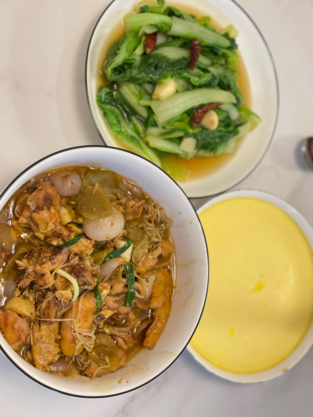 香味十足的沙姜鸡煲