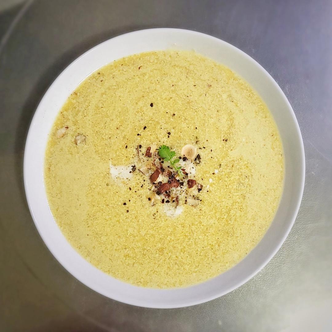 榛子南瓜奶油浓汤