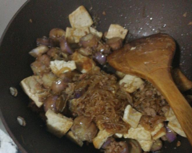 干锅肉末豆腐茄子粉丝的做法