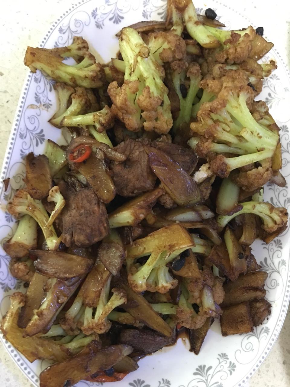 老丁的私房菜-干锅花菜