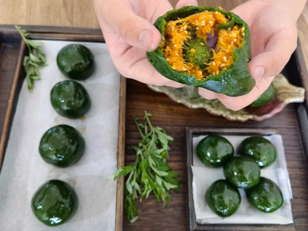 咸蛋黄肉松青团（艾糍）