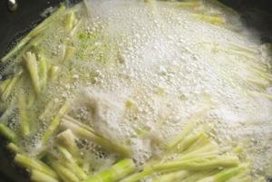 金竹笋酸菜汤的做法 步骤4