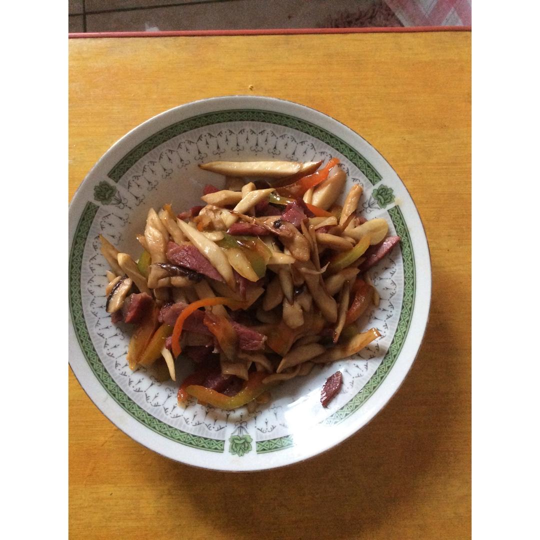 青椒素炒杏鲍菇