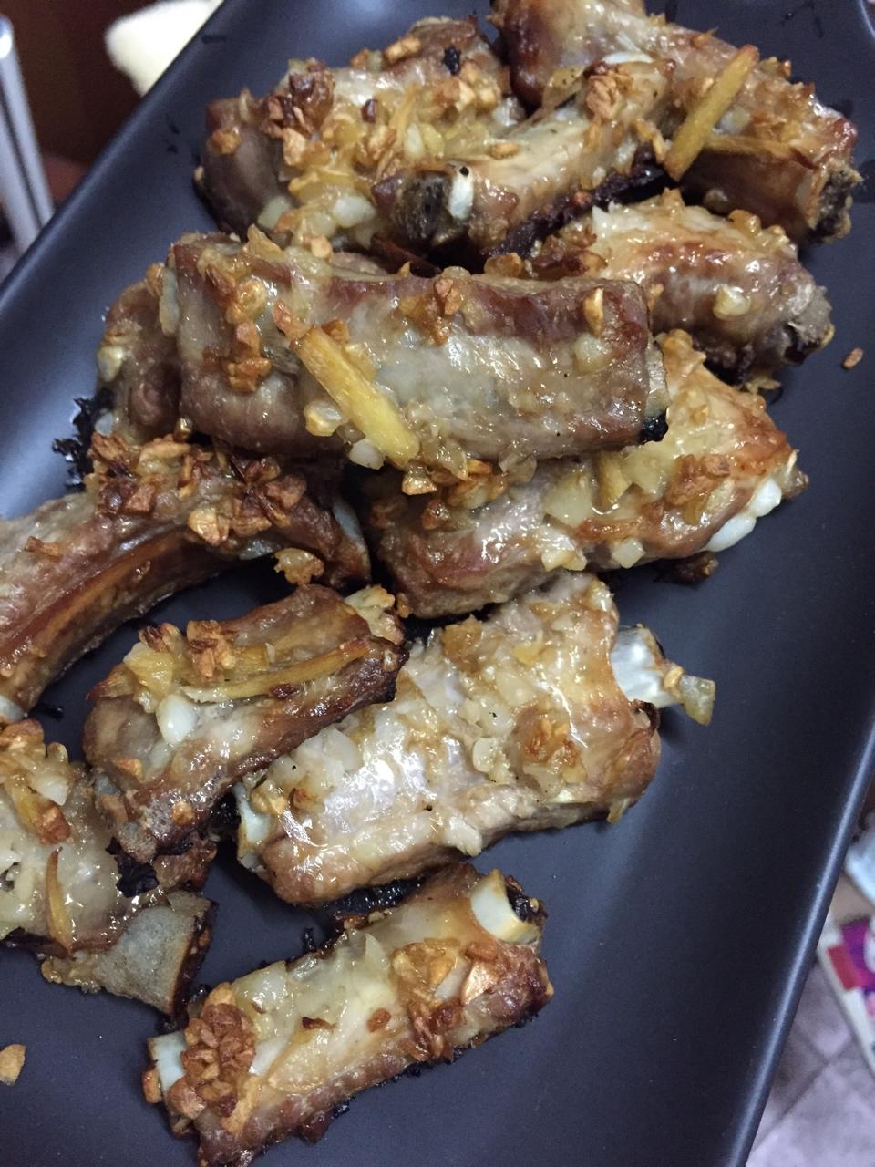 香到骨头里的蒜香排骨（烤箱）