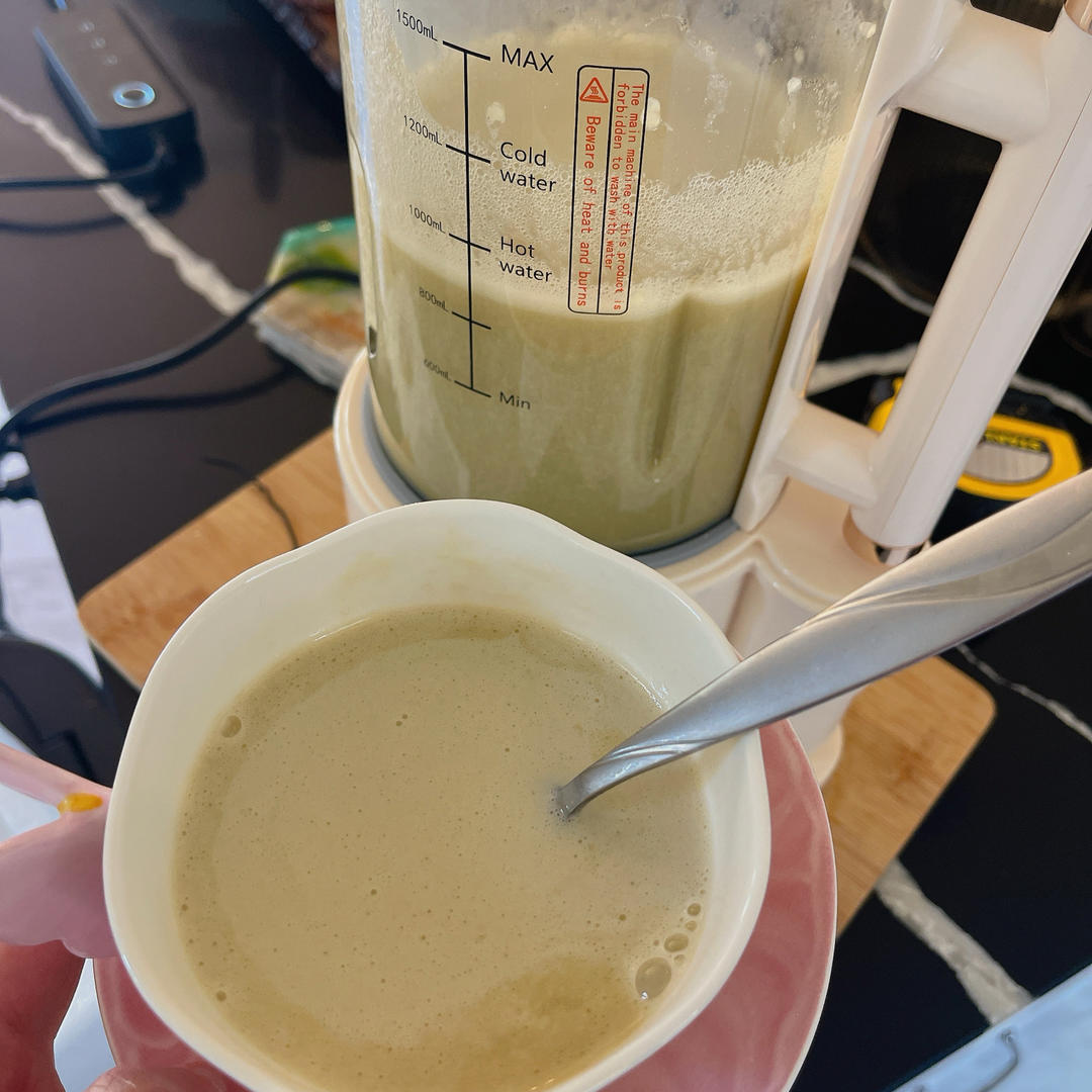 细腻丝滑解暑降燥的奶香绿豆沙