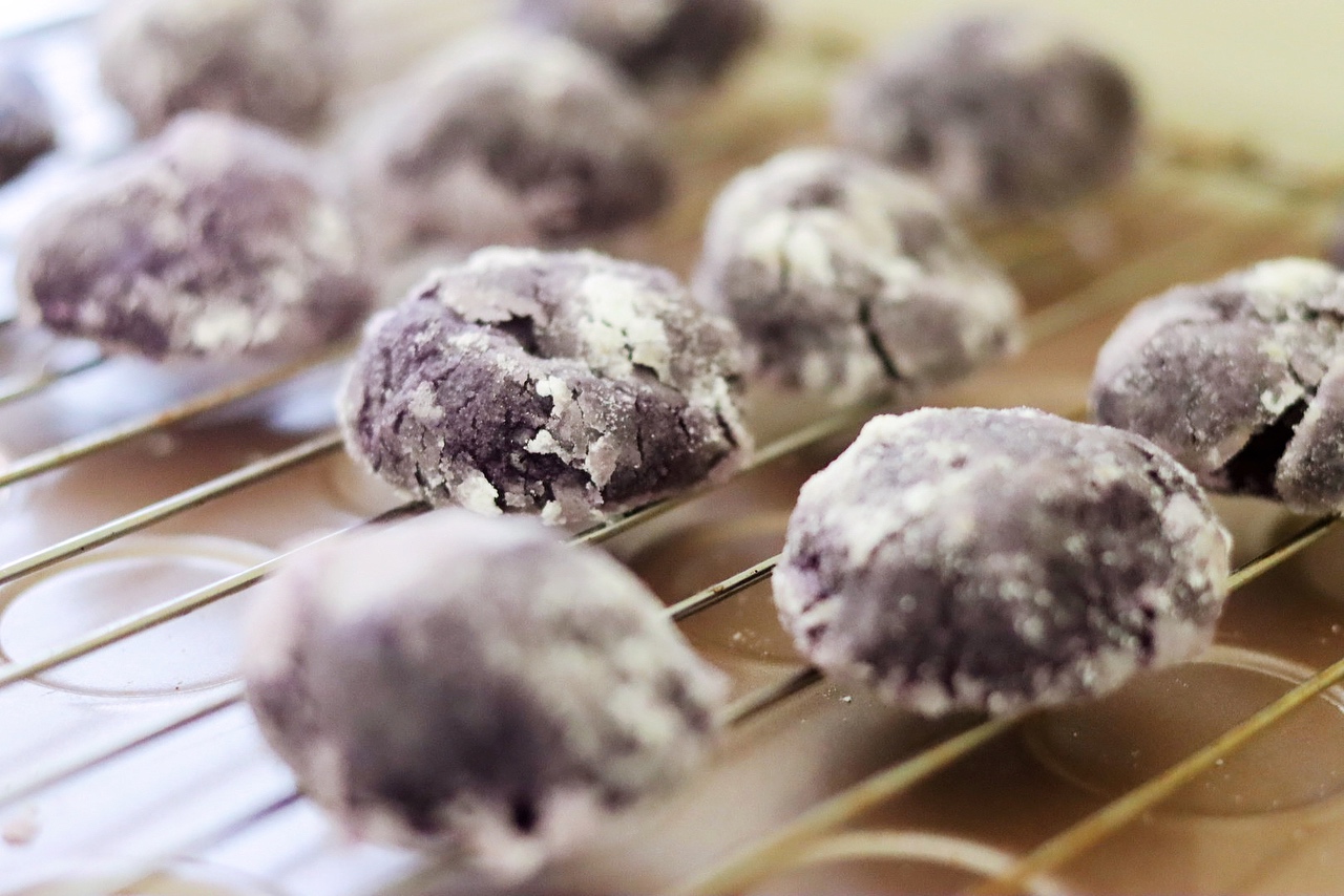菲律宾紫薯裂纹饼干Ube Crinkle Cookies的做法