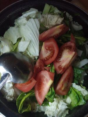 炒青菜 红绿配的做法 步骤2