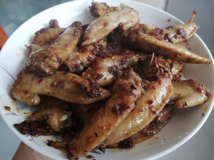 干煸麻辣鸡翅尖