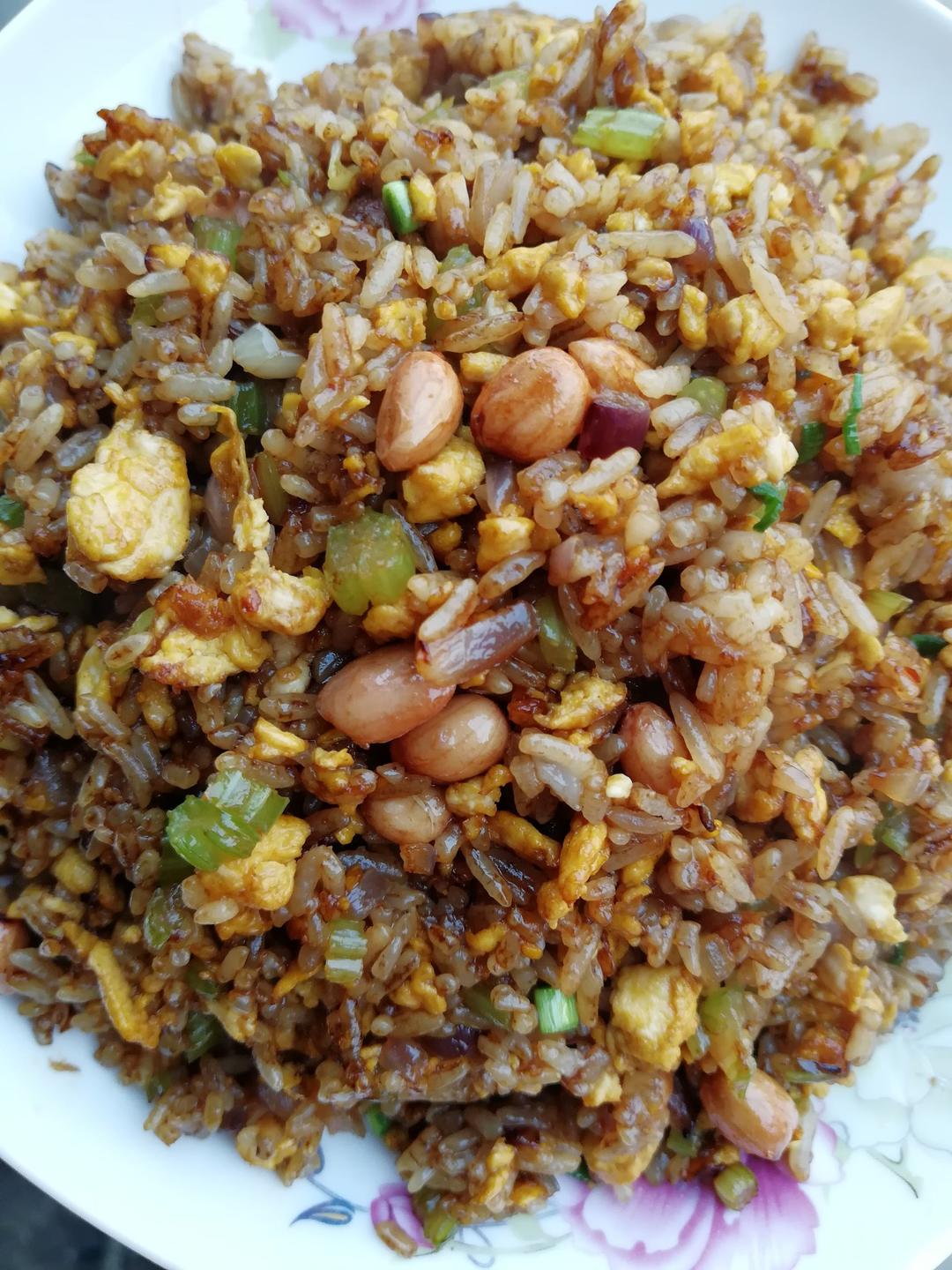 酱油炒饭(超级简单)