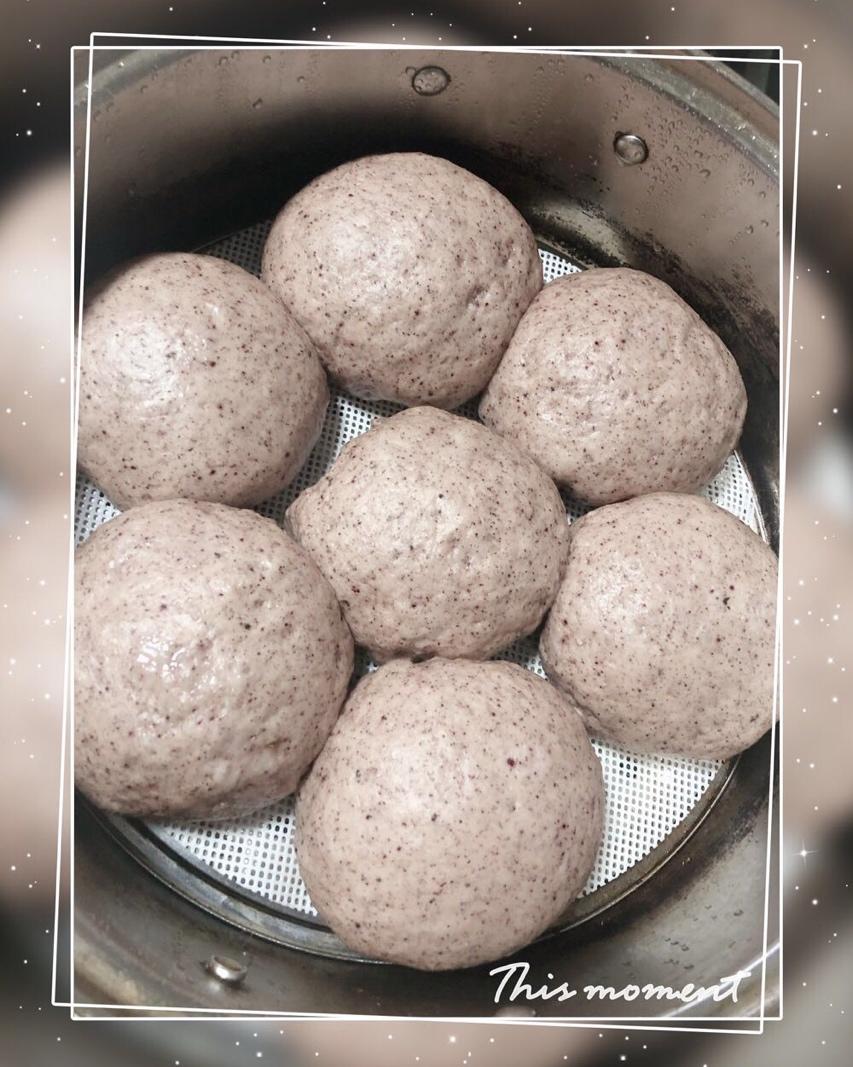 黑米馒头