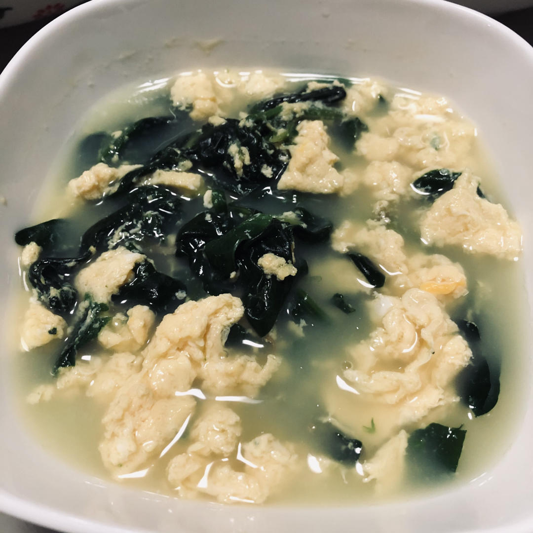 菠菜鸡蛋汤                                    减脂必备，超低卡路里