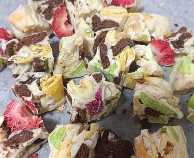 非常简单的五彩斑斓雪花酥,15分钟就可以完成的做法