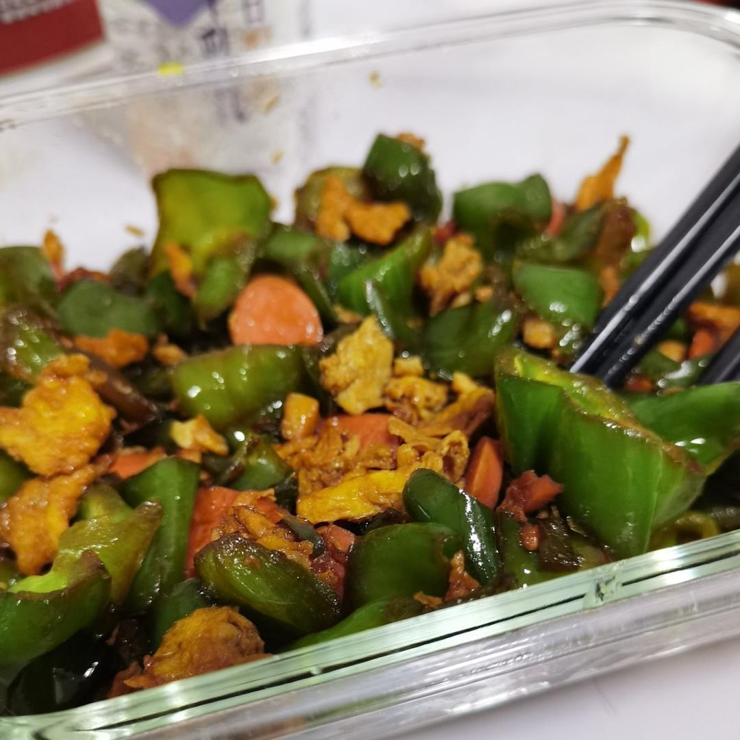青椒火腿炒鸡蛋