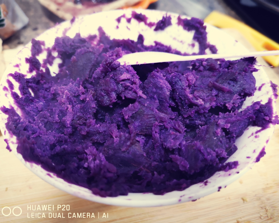 超简单，小孩爱吃的 果酱紫薯卷 营养口感都丰富的做法 步骤6