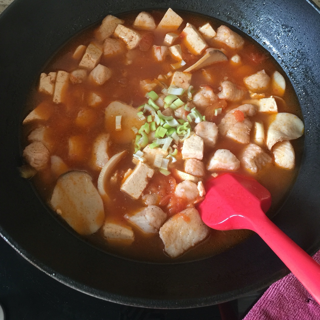 龙利鱼豆腐煲