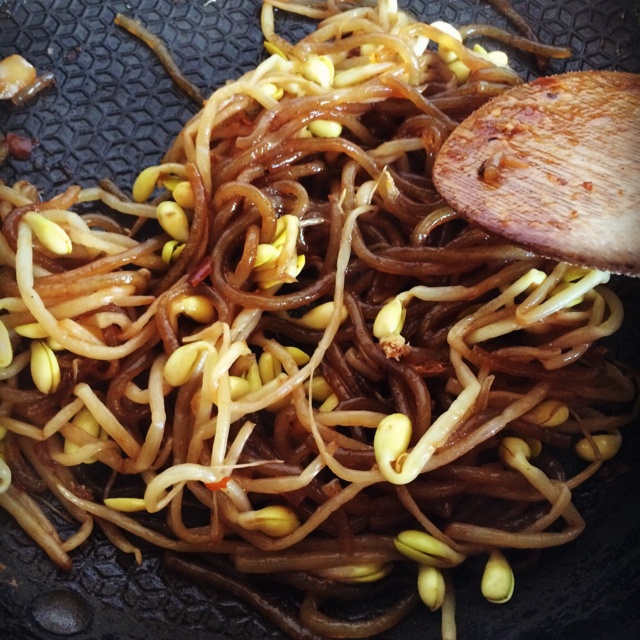 黄豆芽炒粉条