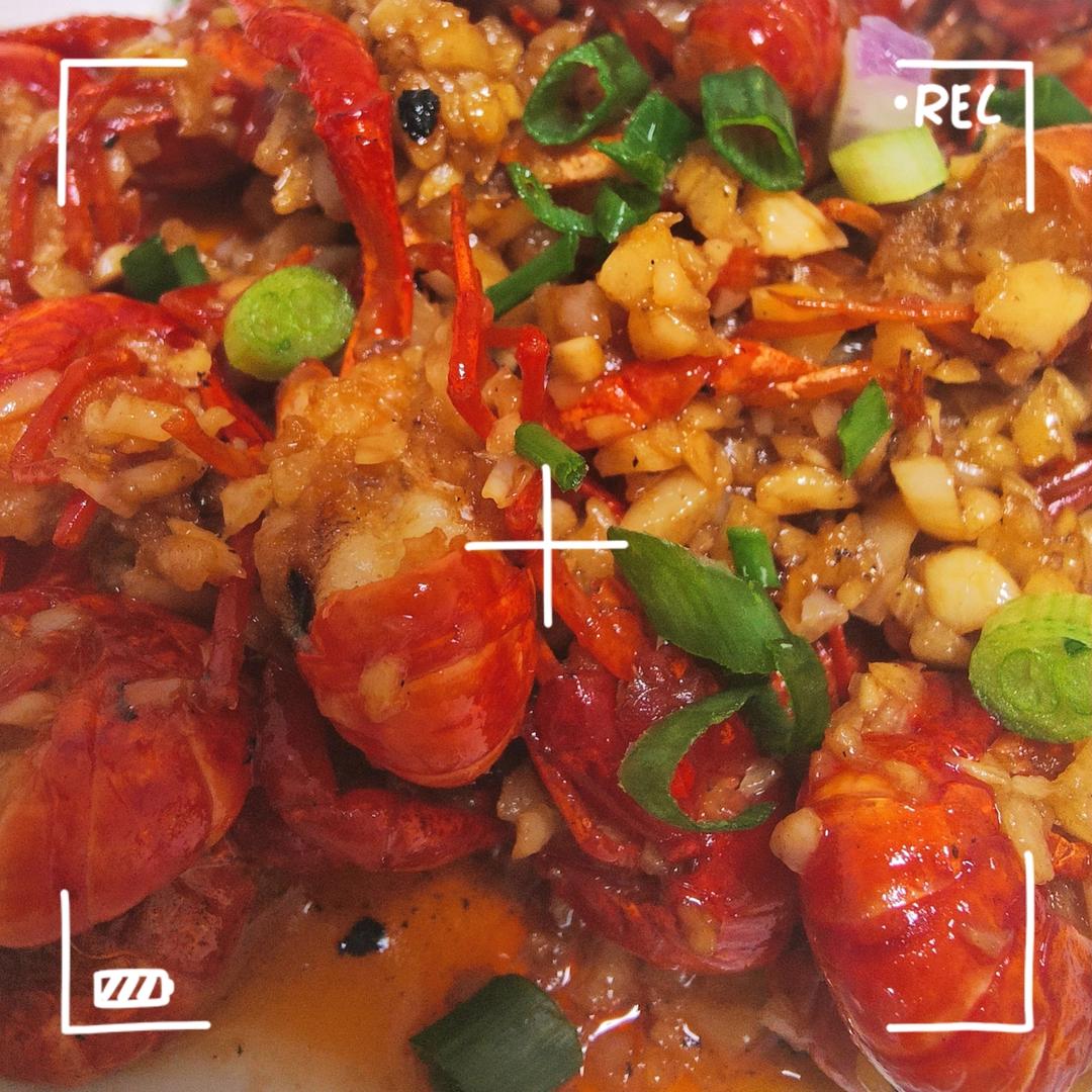 家庭版蒜蓉小龙虾美味不油腻，超好吃的教程来了