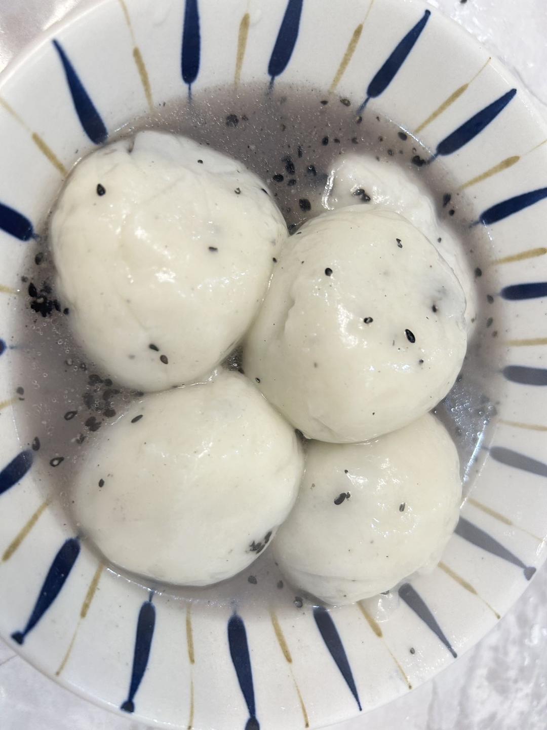 黑芝麻汤圆