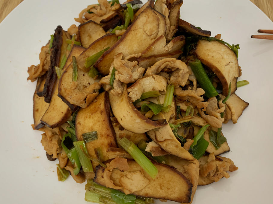芹菜香干炒肉丝