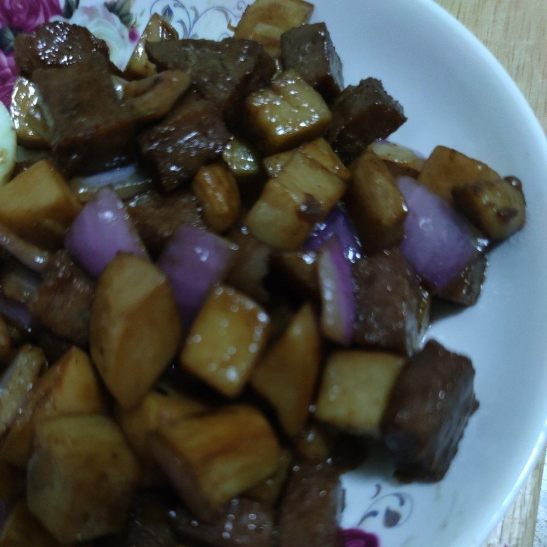 黑胡椒杏鲍菇牛肉粒