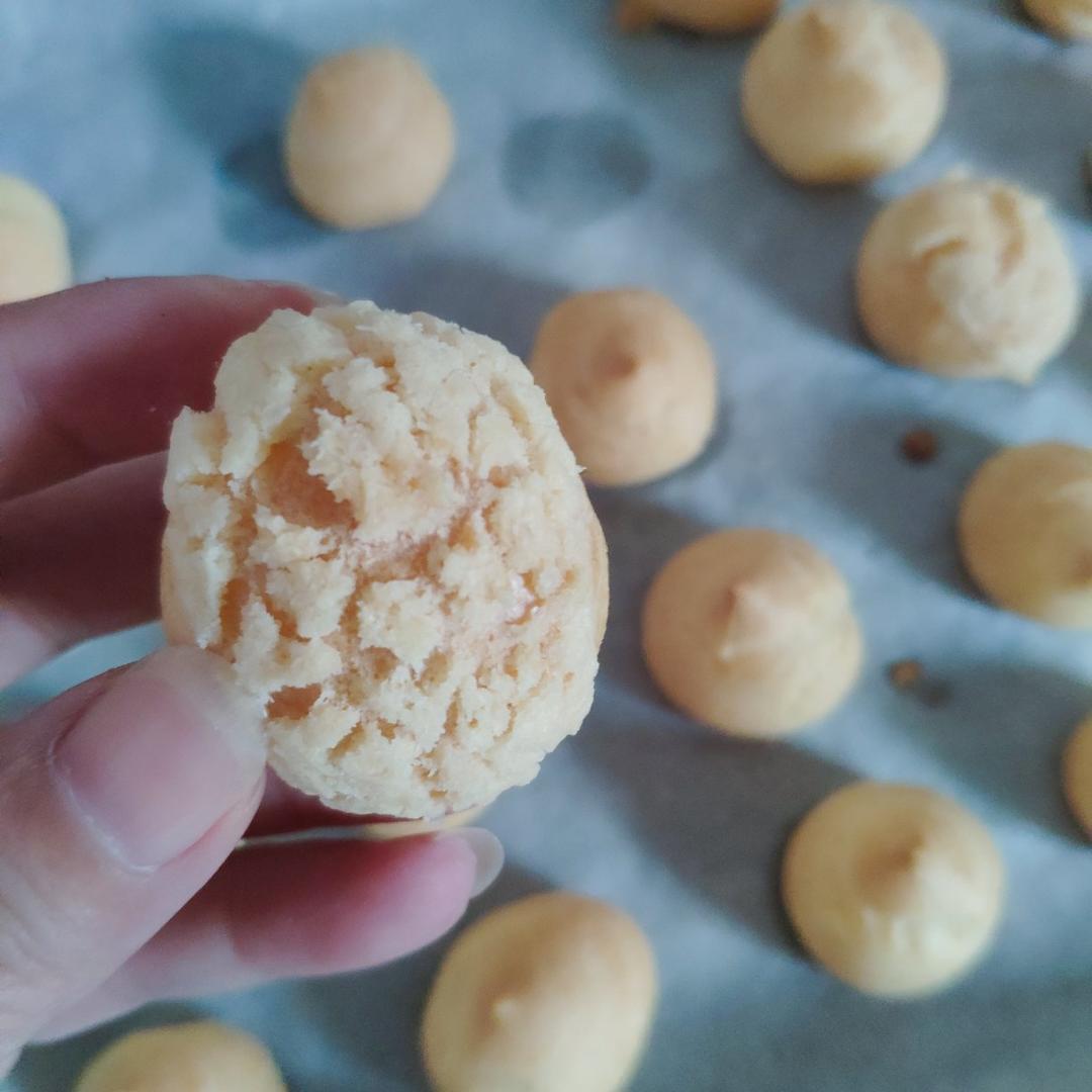 酥皮奶油泡芙--#皮黑森林#