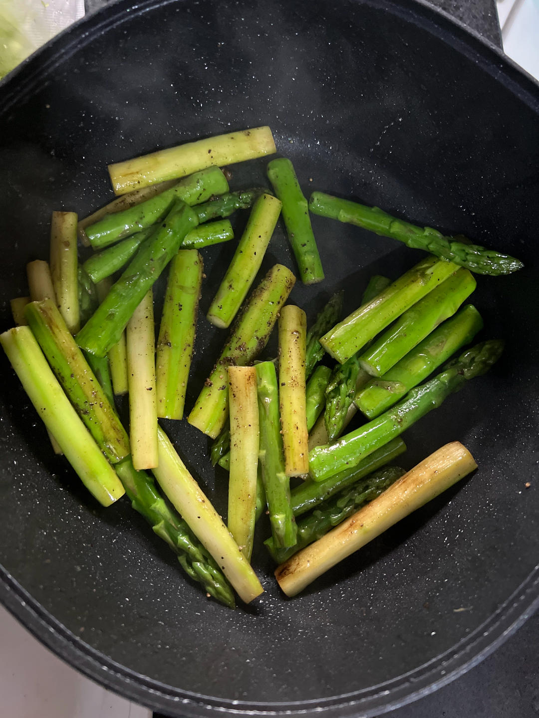 黑胡椒煎芦笋（新手水焯版）——牛排搭档