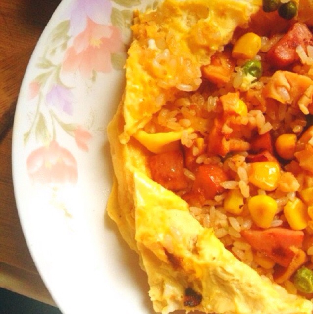 腊肠蛋包饭