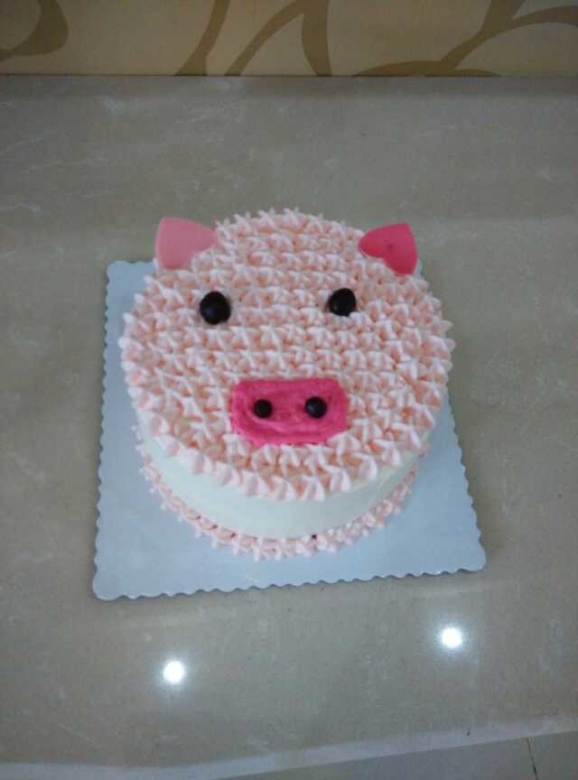 奶油水果装饰蛋糕