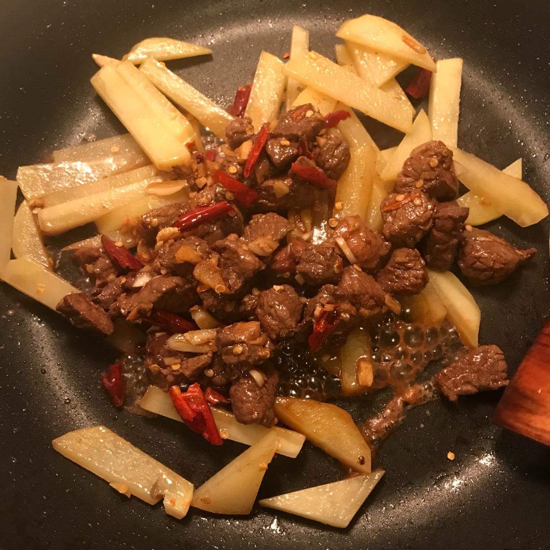 土豆炒牛肉