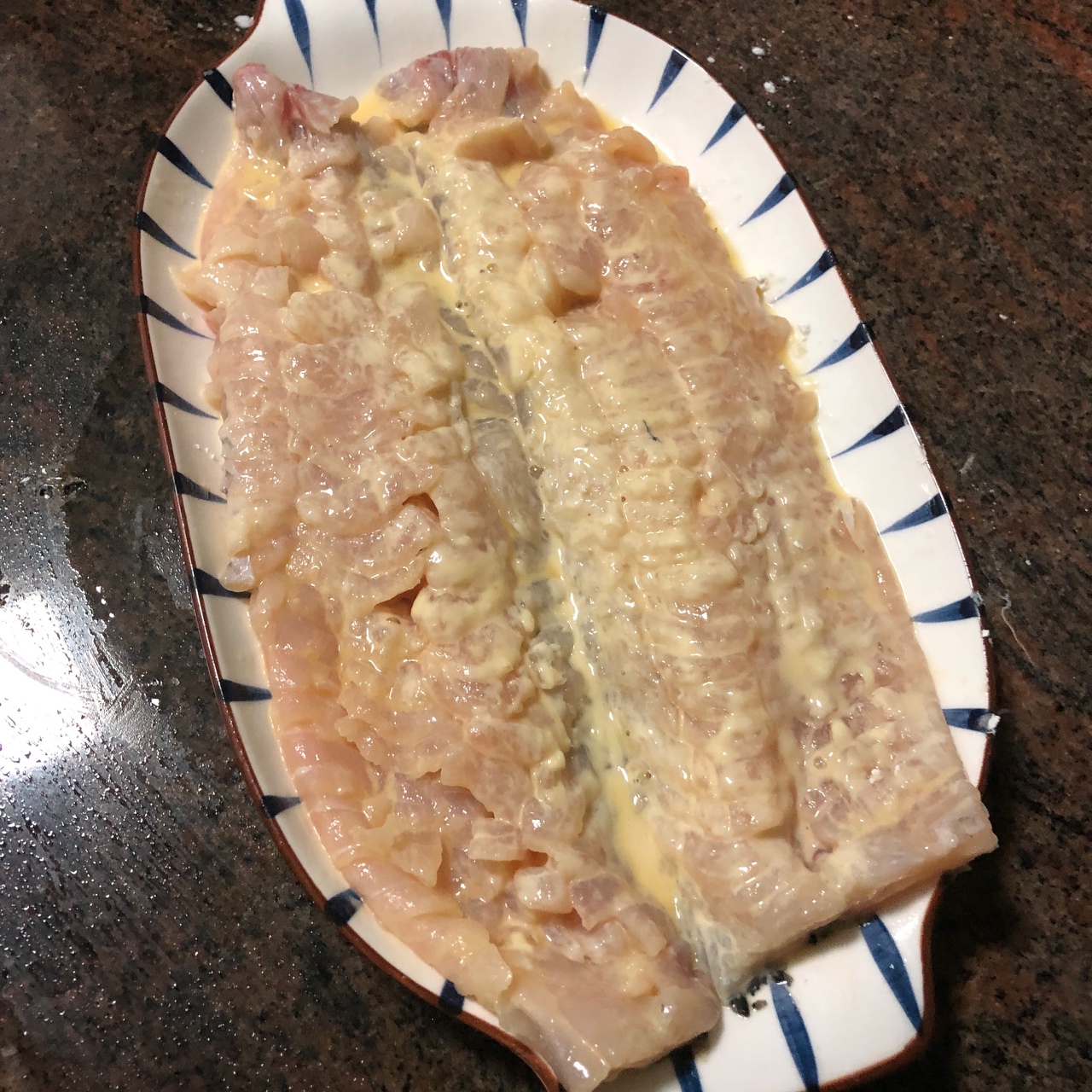 家常版一鱼两吃「松子鱼」+「椒盐鱼骨」的做法 步骤1