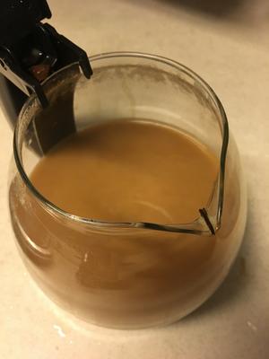 港式奶茶的做法 步骤4