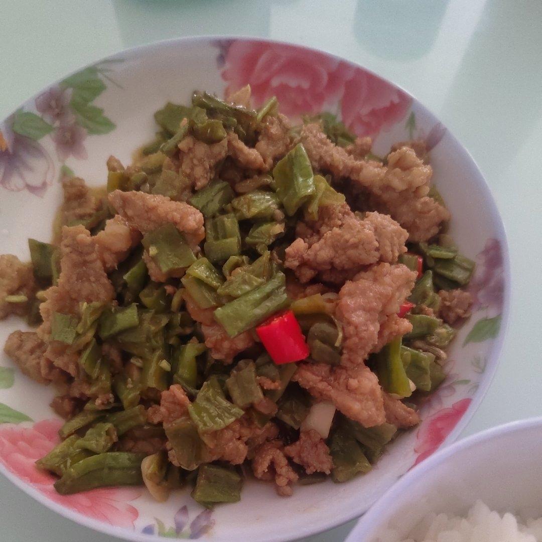超简单的下饭菜🔥肉末豆角，好吃到流泪