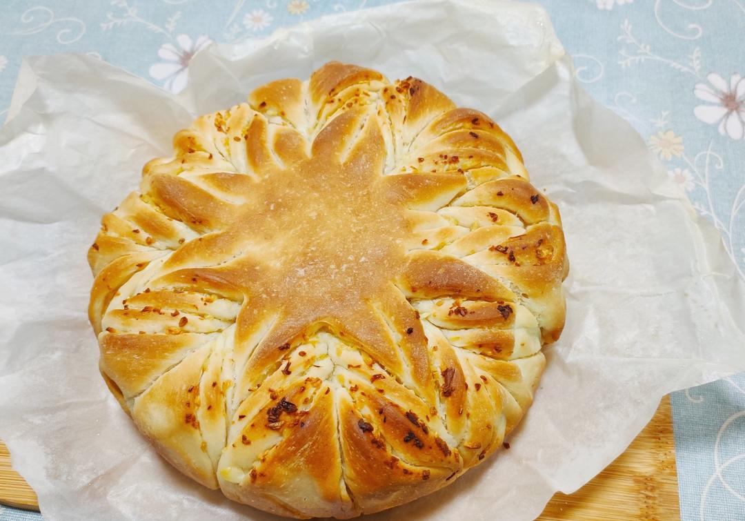 【小高姐】蒜香浓郁 造型优美 不用揉出手膜的面包