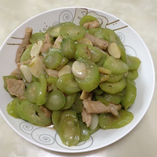 丝瓜炒瘦肉
