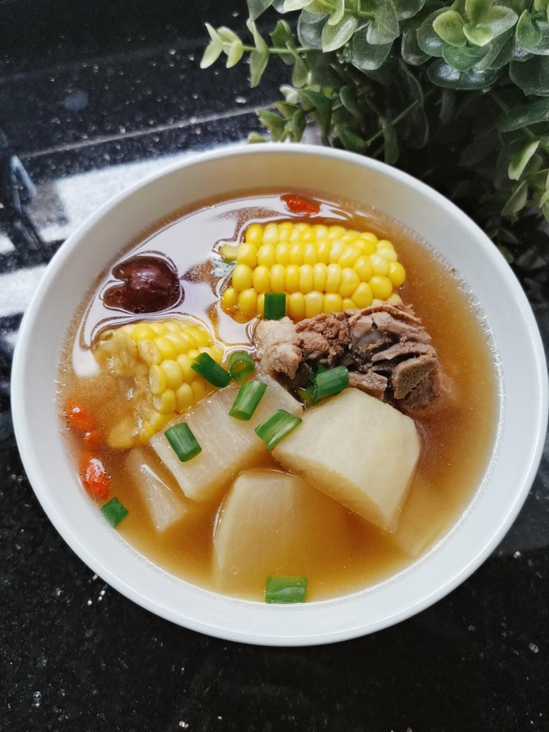 排骨玉米白萝卜汤