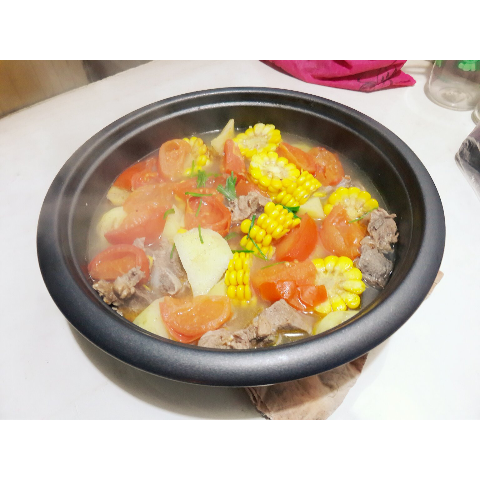 番茄土豆玉米排骨汤