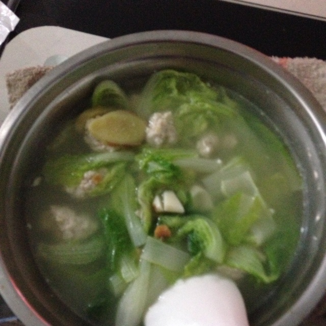 小白菜丸子汤